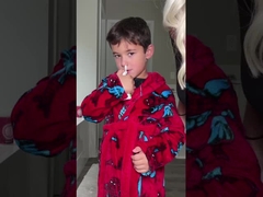 ক্লিয়ানোট স্যালিন নাক স্প্রে হালকা এবং নিরাপদ পেপারমিন্ট ভাল মনে হয়